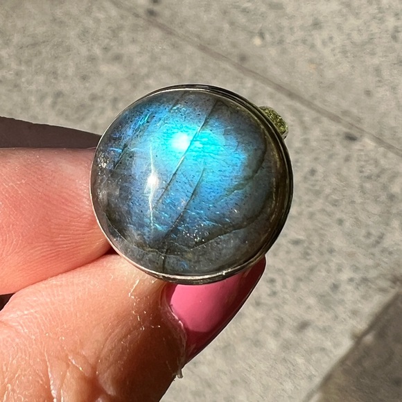 VINTAGE LARGE LABRADORITE CABOCHON RING 925 STERLING SILVER BLUE ETHEREAL GLOW